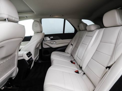 Used 2021 Mercedes-Benz GLE 450 4MATIC image 22
