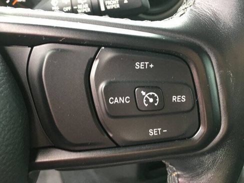 Used 2022 Jeep Wrangler Unlimited Sport AWD/4WD image 16