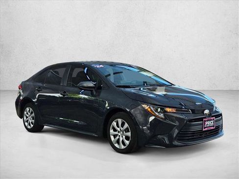 Used 2024 Toyota Corolla LE FWD image 3