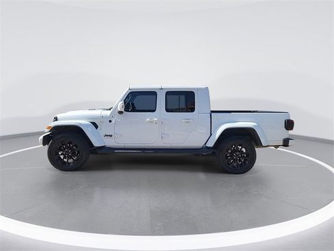 Used 2023 Jeep Gladiator Overland image 1