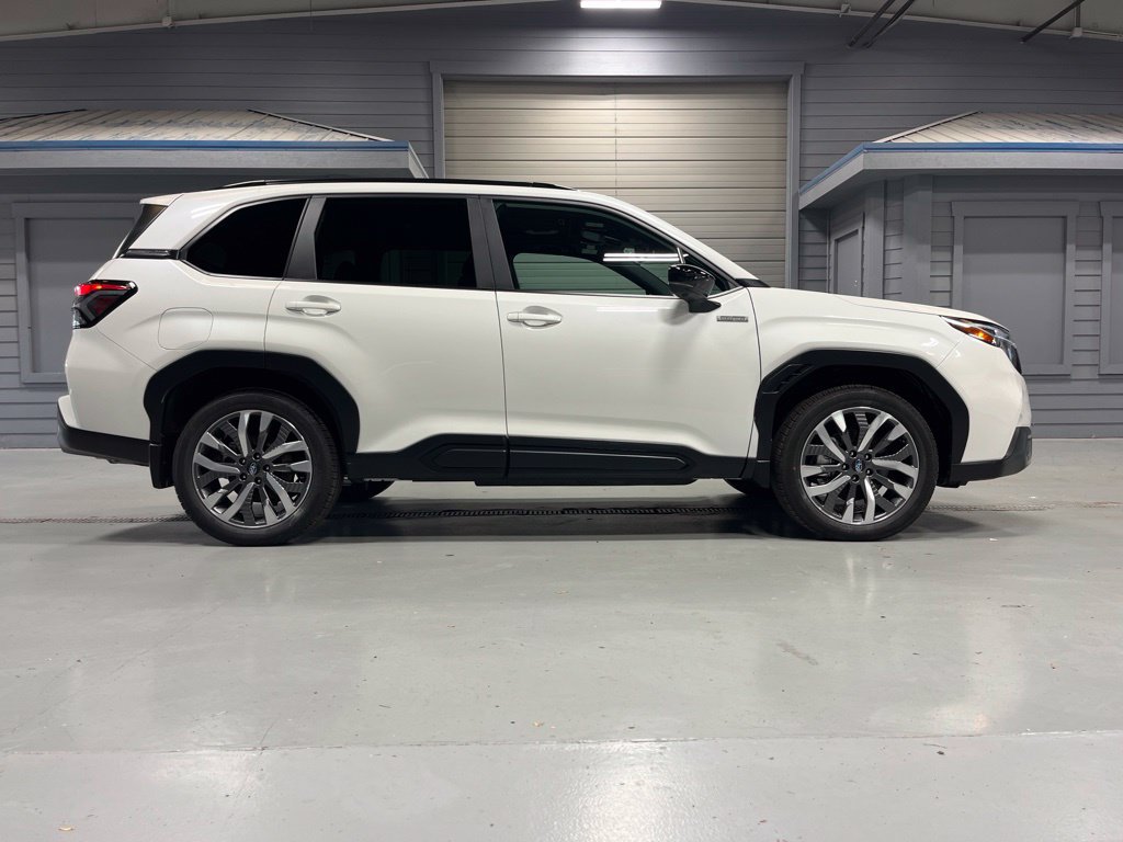 Used 2026 Subaru Forester Touring AWD/4WD image 9