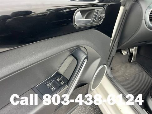 Used 2013 Volkswagen Beetle 2.0T FWD image 8