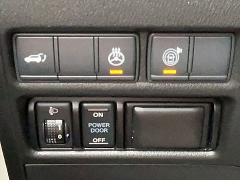 Used 2018 Nissan Armada Platinum image 33