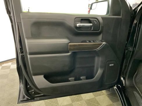 Used 2019 Chevrolet Silverado 1500 RST AWD/4WD image 17