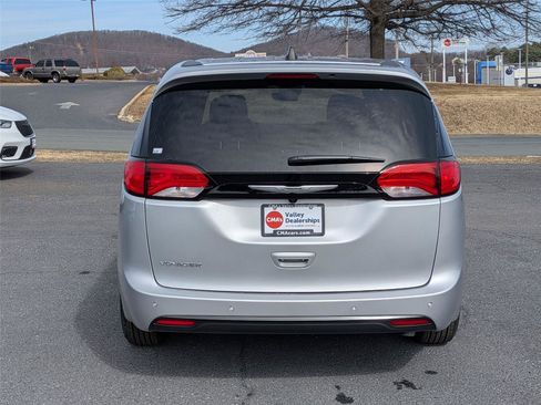 New 2026 Chrysler Voyager LX FWD image 6
