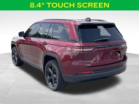 Used 2023 Jeep Grand Cherokee Altitude AWD/4WD image 12