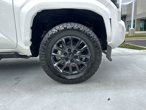 Used 2024 Toyota Tacoma TRD Sport RWD image 13