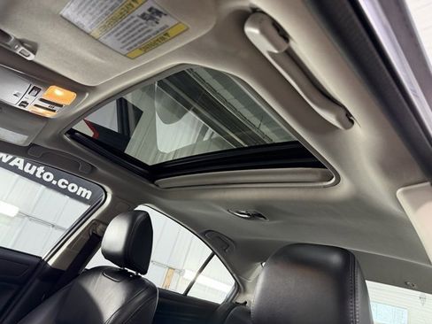 Used 2017 Subaru Legacy 2.5i Limited image 19