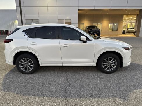 Used 2024 MAZDA CX-5 AWD 2.5 S w/ Select Package image 5
