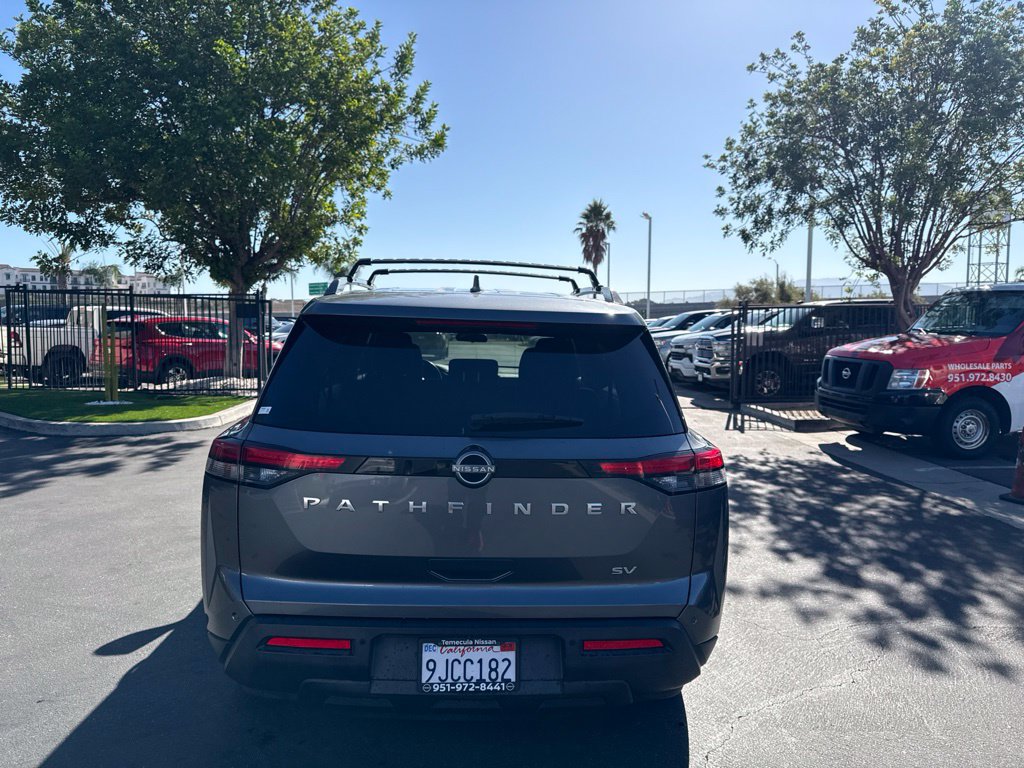 Used 2024 Nissan Pathfinder SV FWD image 5
