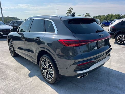 Used 2025 Audi Q5 Premium Plus w/ Premium Plus AWD/4WD image 7