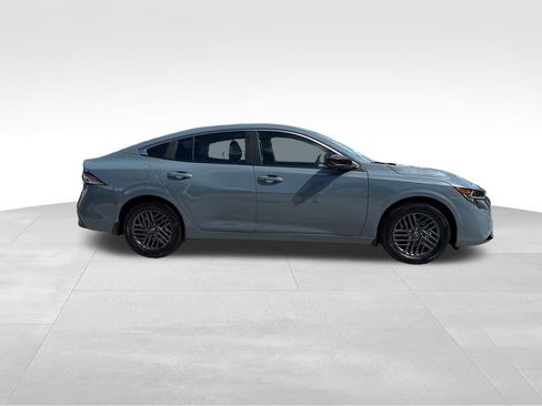 New 2026 Nissan Sentra SV w/ SV Convenience Package FWD image 9