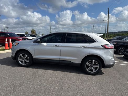 Used 2019 Ford Edge Titanium FWD image 4