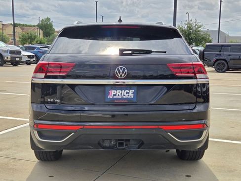 Used 2022 Volkswagen Atlas Cross Sport SE w/ Panoramic Sunroof Package FWD image 7