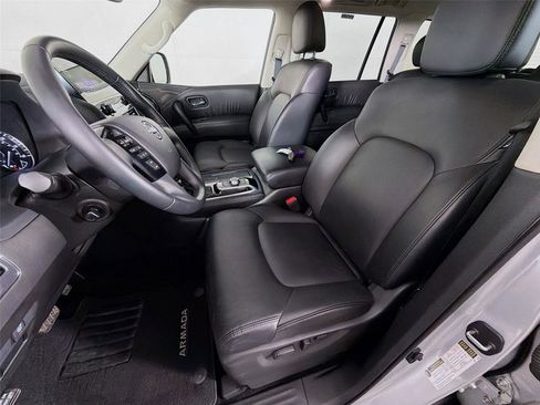 Used 2024 Nissan Armada SV AWD/4WD image 2
