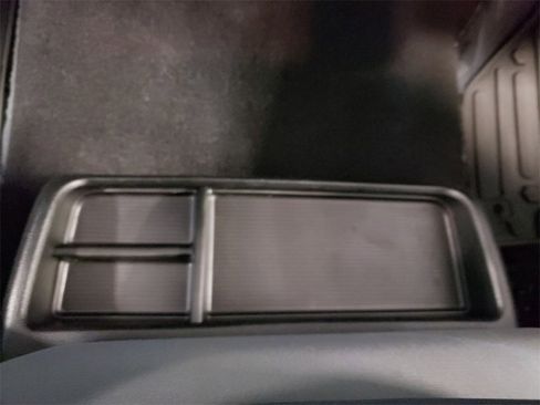 Used 2018 RAM 2500 Tradesman w/ Chrome Appearance Group image 31