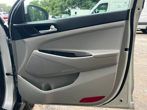 Used 2019 Hyundai Tucson SE FWD image 13