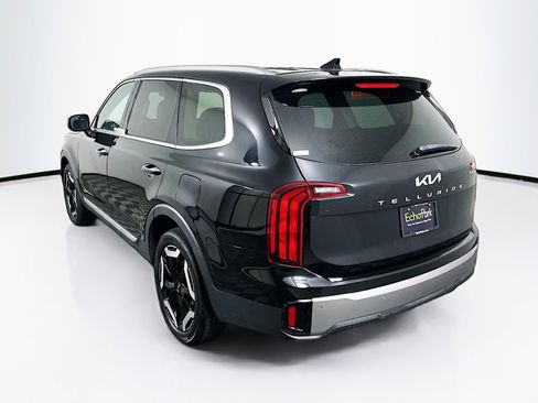 Used 2025 Kia Telluride S FWD image 5