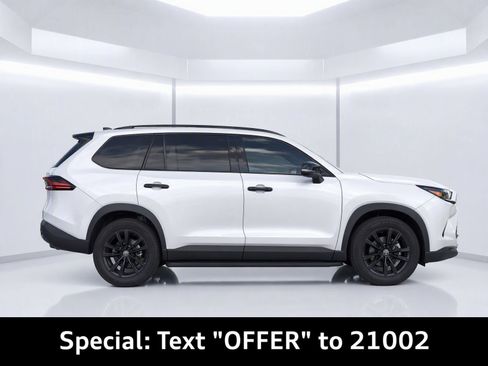 Used 2025 Toyota Grand Highlander AWD Hybrid image 8