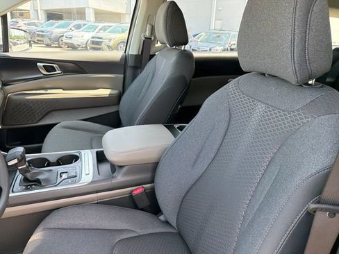New 2026 Kia Carnival LX FWD image 19