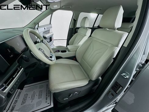 Certified 2025 Hyundai Santa Fe SEL FWD image 29