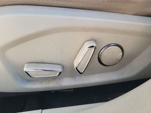 Used 2014 Ford Fusion SE w/ Equipment Group 202A image 17