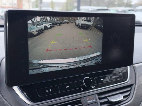 Used 2023 Nissan Altima 2.5 SV w/ SV Premium Package image 14