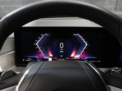 Used 2024 BMW X7 xDrive40i w/ Climate Comfort Package image 57