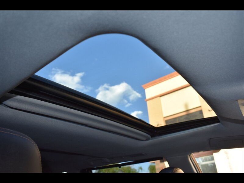 Used 2019 Toyota Highlander XLE FWD image 42