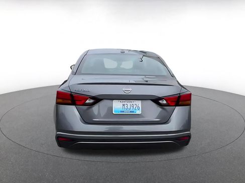 Used 2025 Nissan Altima 2.5 SV image 12