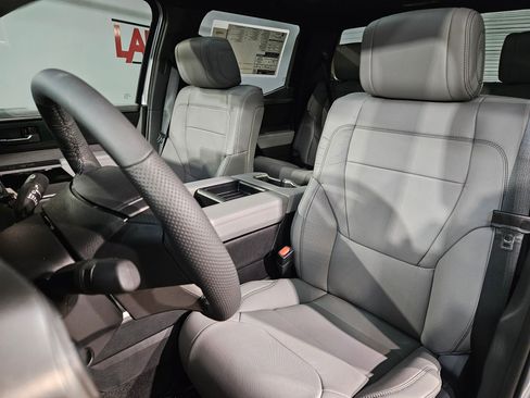 New 2026 Toyota Tundra Limited AWD/4WD image 12