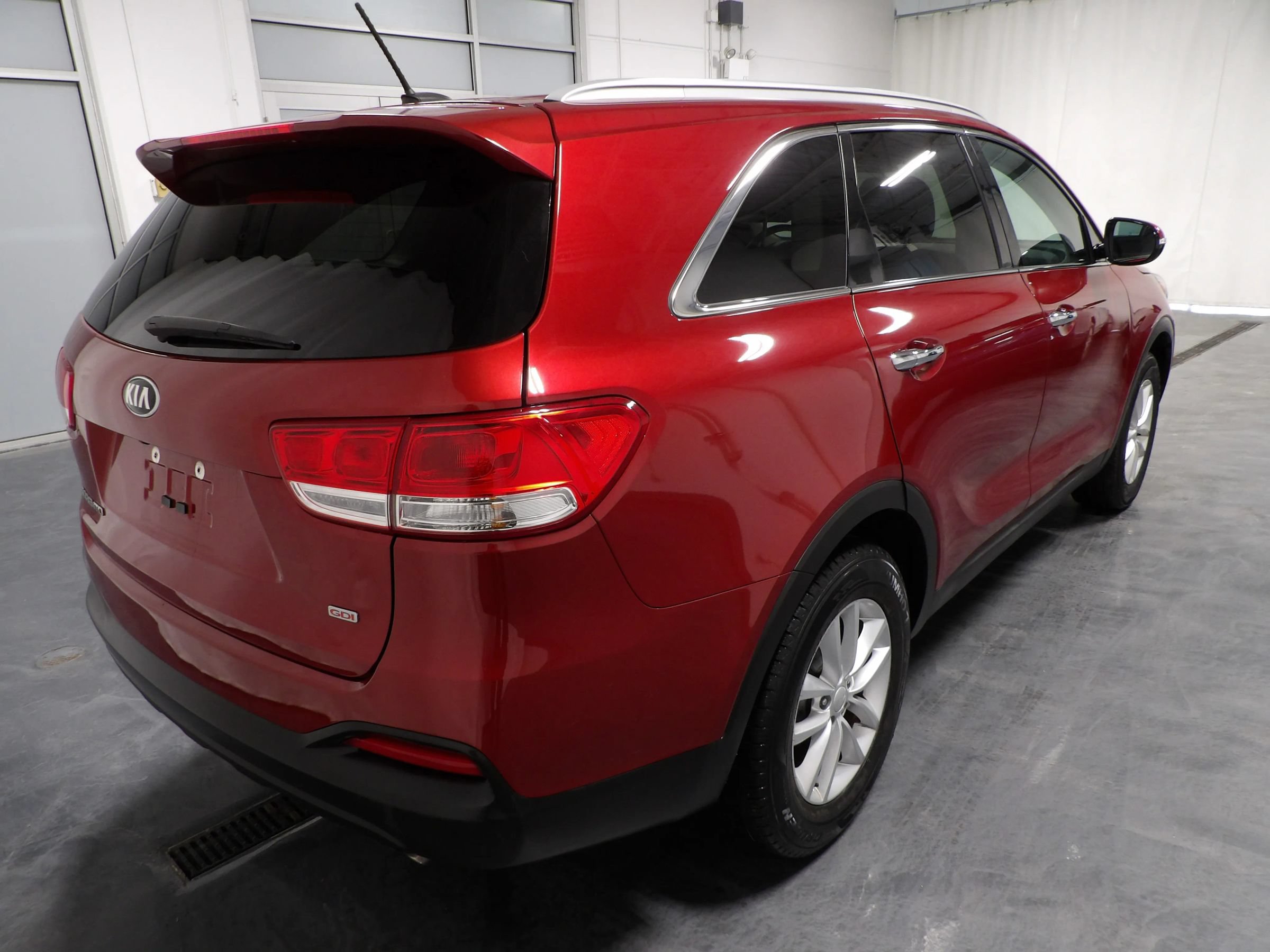 Used 2017 Kia Sorento FWD image 6