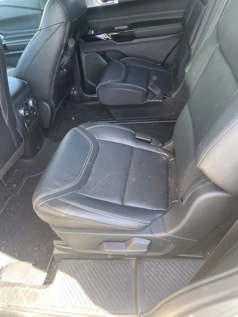 Used 2022 Ford Explorer ST w/ Equipment Group 401A AWD/4WD image 8