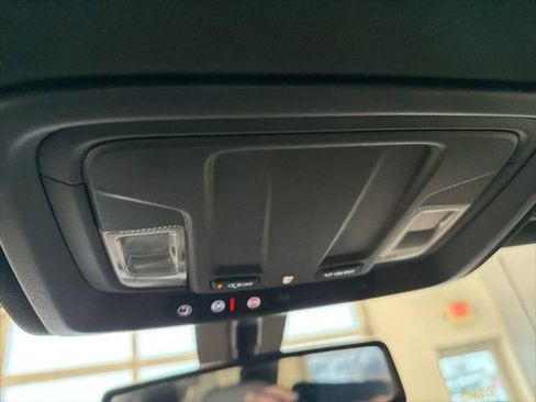 Used 2022 Chevrolet Silverado 2500 LTZ w/ Gooseneck/5TH Wheel Package image 14