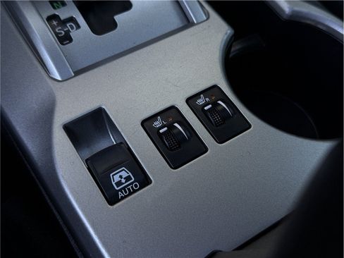 Used 2013 Toyota 4Runner Limited AWD/4WD image 17