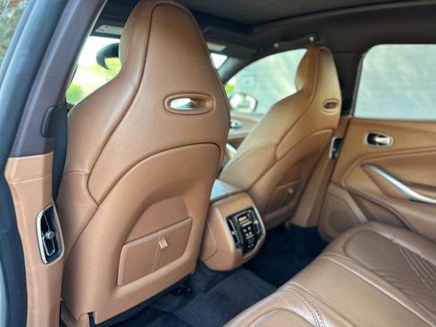 Used 2021 Aston Martin DBX image 39