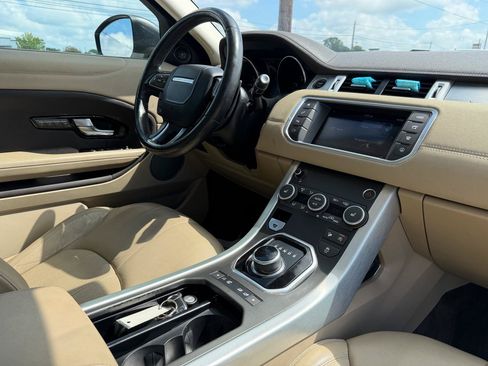 Used 2017 Land Rover Range Rover Evoque SE AWD/4WD image 49