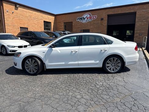 Used 2015 Volkswagen Passat 1.8T Sport FWD image 4