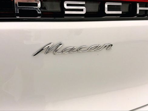 Used 2023 Porsche Macan AWD/4WD image 7