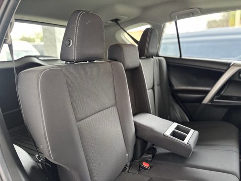 Used 2018 Toyota RAV4 XLE image 28