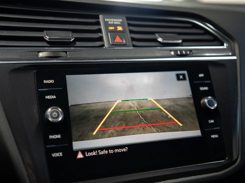 Used 2021 Volkswagen Tiguan SE R-Line AWD/4WD image 27