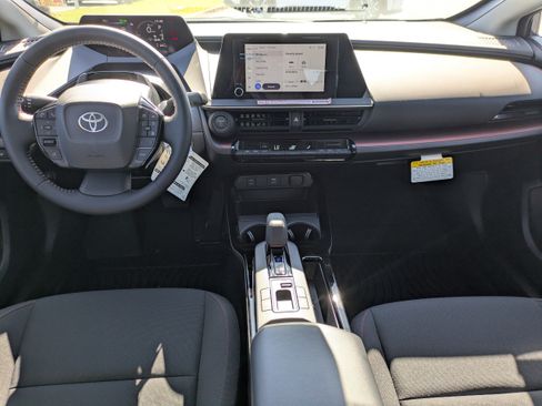 New 2026 Toyota Prius Plug-In Hybrid FWD image 16