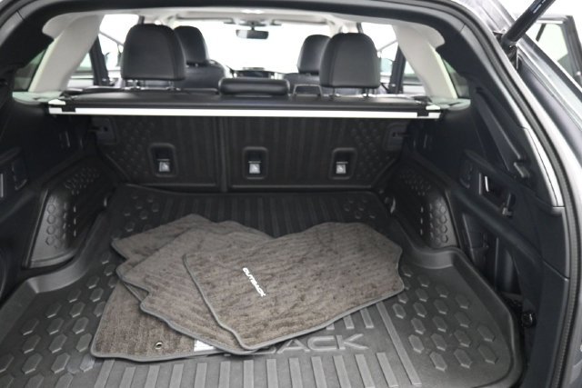 Used 2025 Subaru Outback Limited AWD/4WD image 23