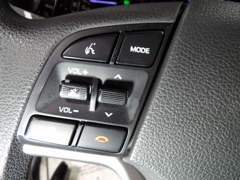 Used 2018 Hyundai Tucson SEL w/ Cargo Package image 19