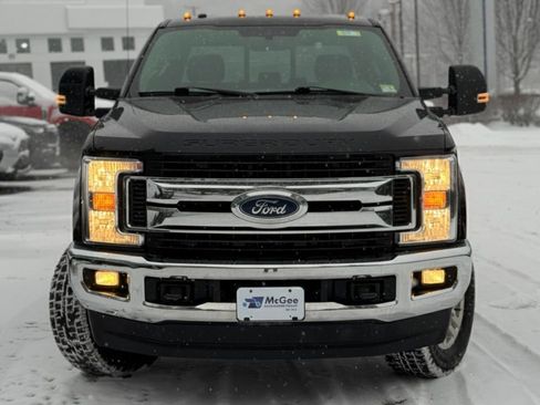 Used 2017 Ford F250 XLT w/ XLT Value Package image 2