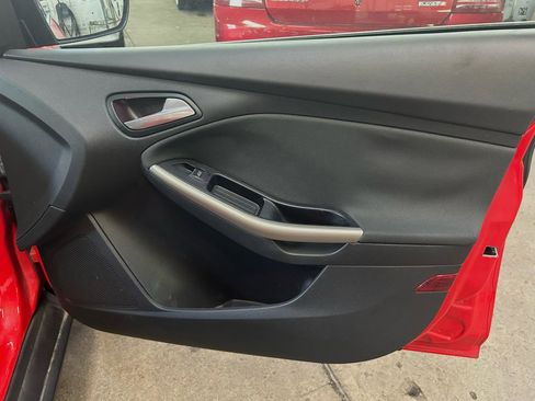 Used 2012 Ford Focus SEL FWD image 18