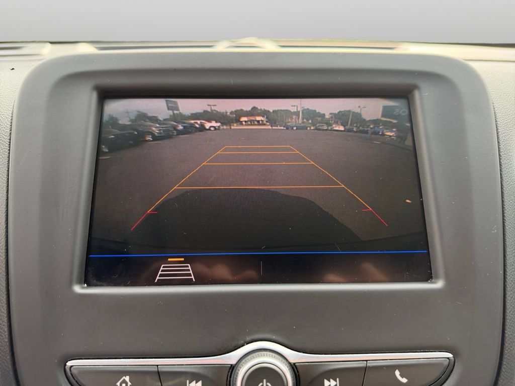 Used 2021 Chevrolet Equinox LT w/ Driver Convenience Package FWD image 25