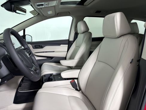 New 2026 Honda Odyssey EX-L image 4