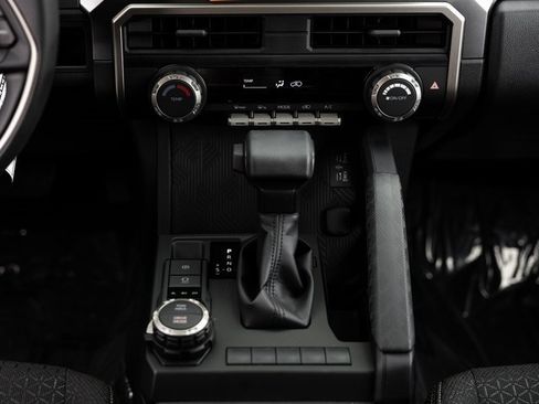 Used 2025 Toyota 4Runner SR5 image 21