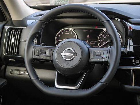 New 2025 Nissan Pathfinder SV FWD image 18